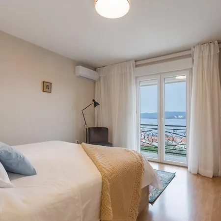 The Island Place *
